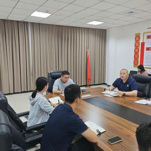 体育公司组织传达集团5月份安全环保月度例会精神