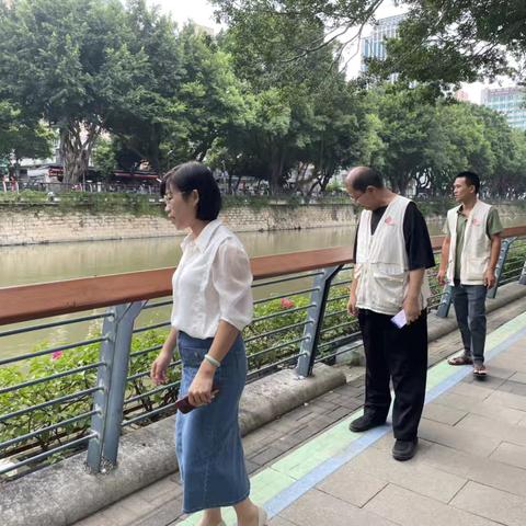 东大社区开展巡河活动