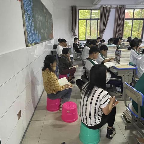 九月秋风起，教研意正浓———花垣县华鑫高级中学高中历史教研活动记录