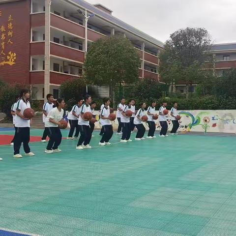 花垣华鑫中学高一年级一周纪实