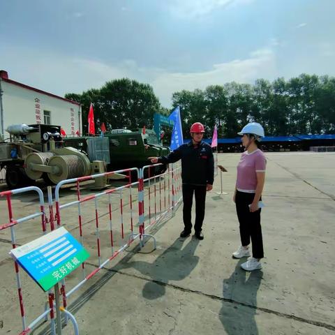 公司副总经理、纪委书记、工会主席佟颖到机具设备分公司开展深入贯彻中央八项规定精神学习教育专项督导调研