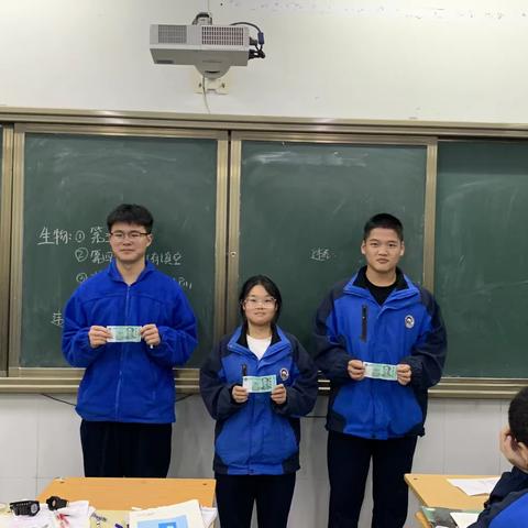 表彰励壮志 奋进正当时