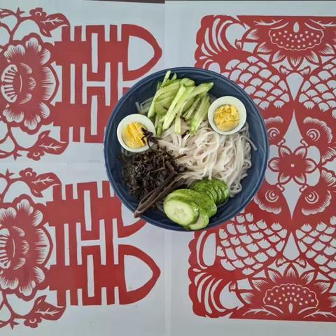 心底的明媚才是旷日持久生活美好的源泉。