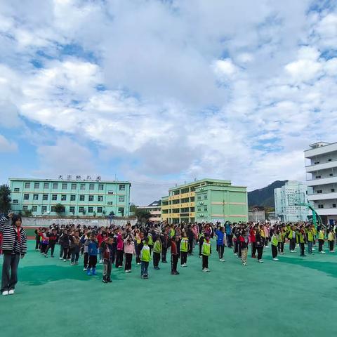 大亭小学学生校外锻炼一小时倡议书