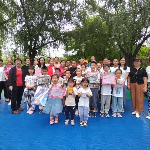 余下街道国防社区组织开展“暑假乐翻天，童趣运动会”亲子活动