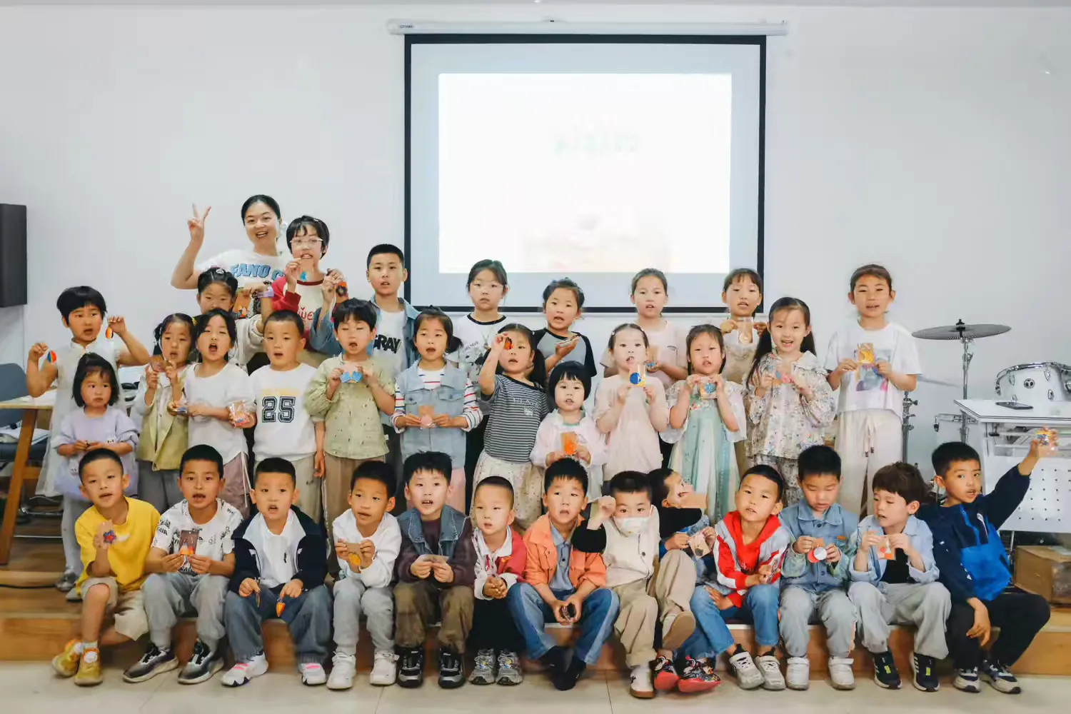 简篇-【高陵文旅】阅读小精灵乐园——《妈妈的白头发》绘本故事分享会