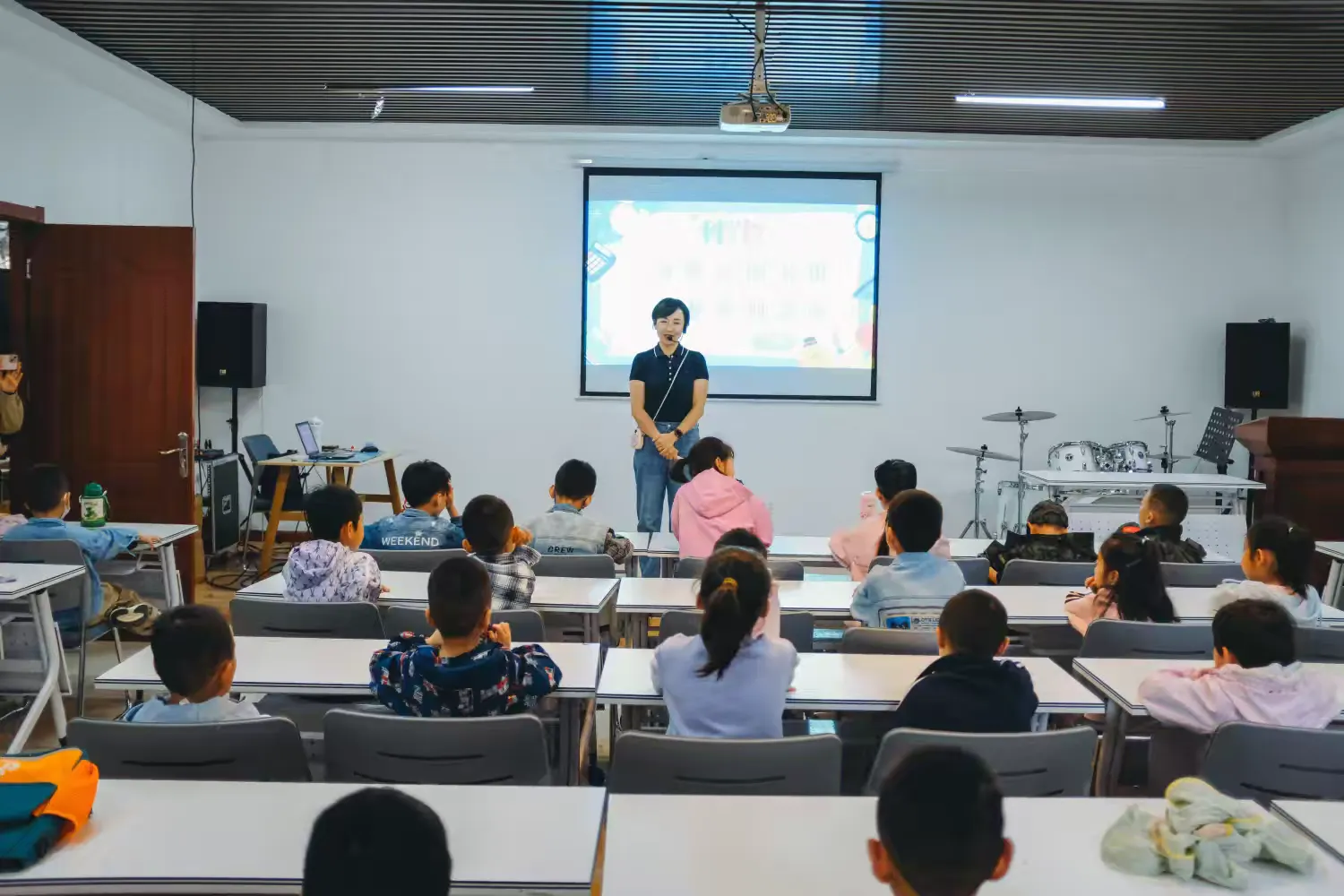简篇-【高陵文旅】科普故事会:《小米吴大世界》