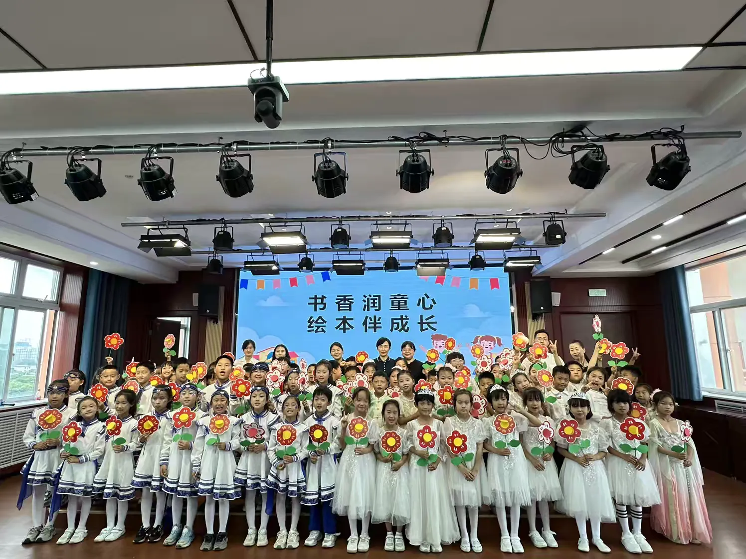 简篇-【高陵文旅】“书香西安 阅读悦美 ”读书月——区图书馆绘本故事进校园活动