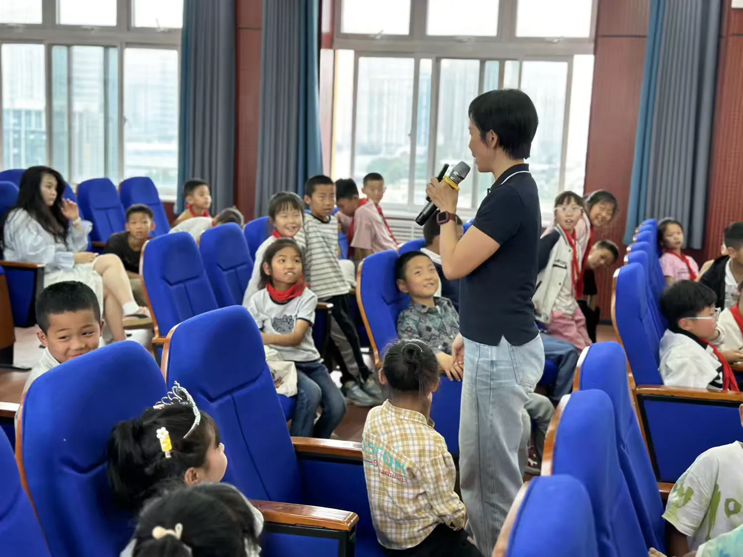 简篇-【高陵文旅】“书香西安 阅读悦美 ”读书月——区图书馆绘本故事进校园活动