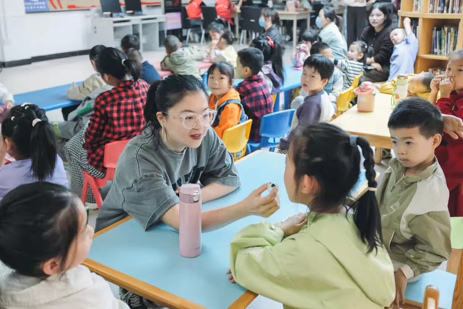 简篇-【高陵文旅】 阅读小精灵乐园——《骑着恐龙去上学》绘本故事分享会