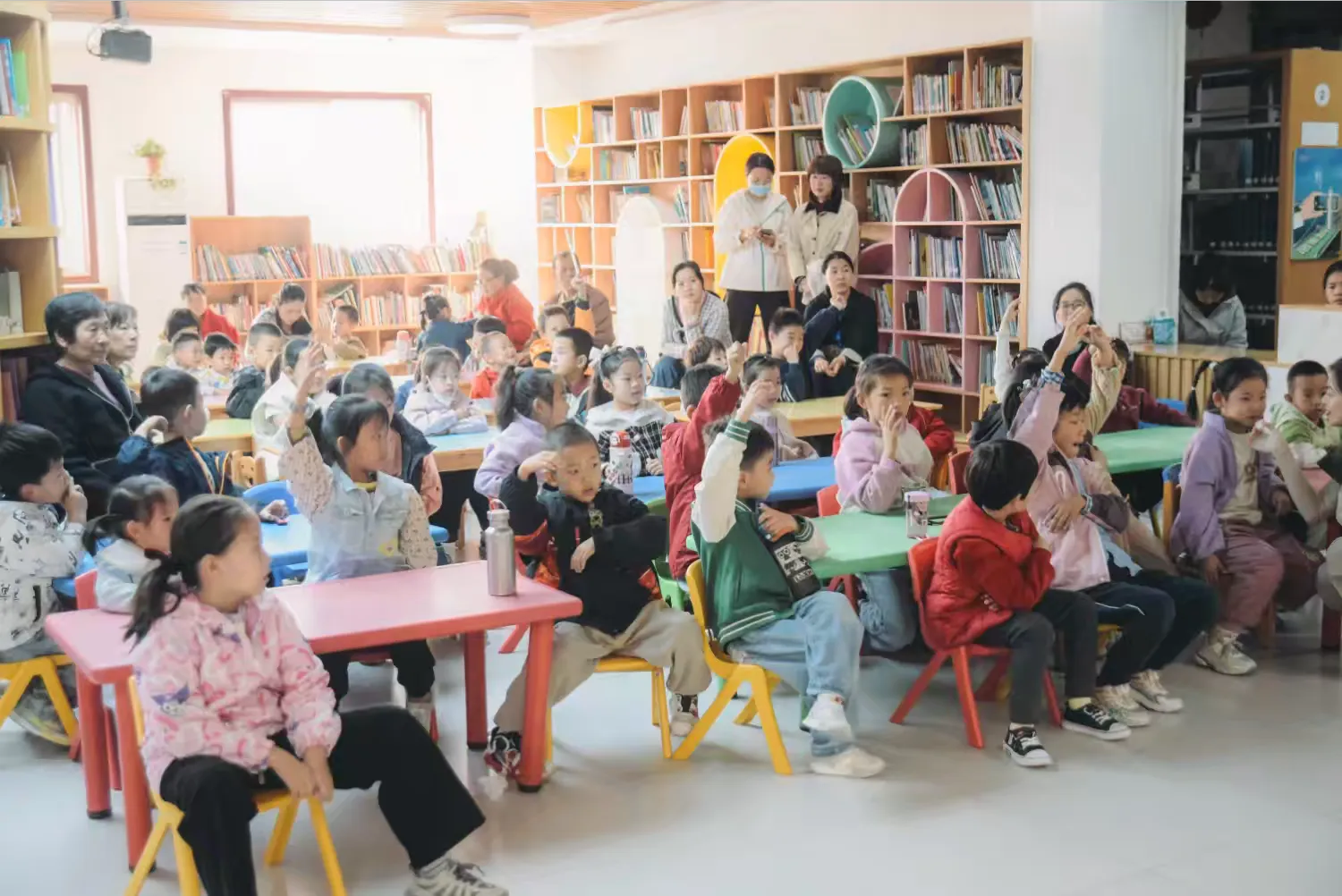 简篇-【高陵文旅】 阅读小精灵乐园——《伸个不停的树枝》绘本故事分享会