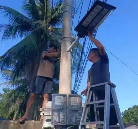 路灯安装暖民心 点亮群众放“心”路