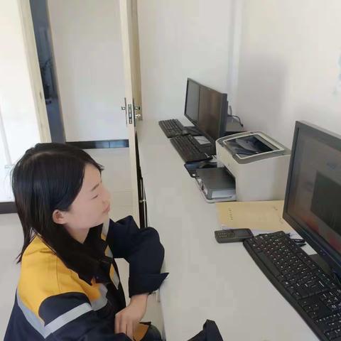 【阿拉山口信号车间】“国门顶风石”之星——王胜利