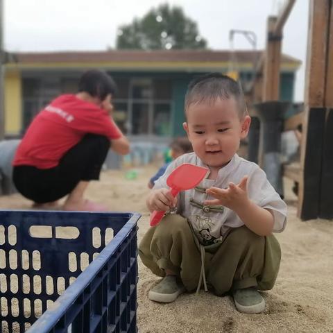 🌈🌈🌈托育园的生活像万花筒缤纷精彩孩子们的快乐很简单一日生活是快乐嬉笑玩闹也是快乐