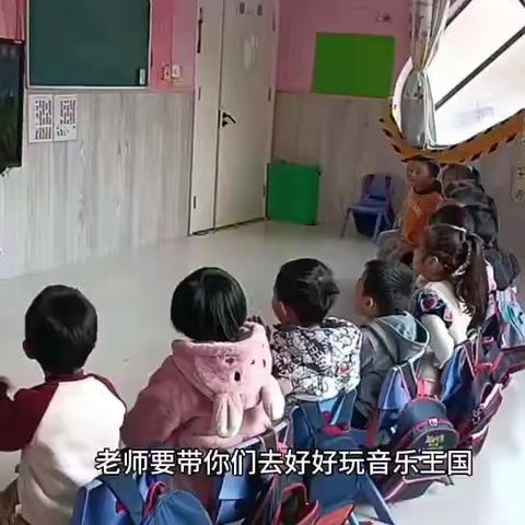 花样年华幼儿园12月主题活动—— 奥尔夫音乐活动，让多彩的童年更加绚丽