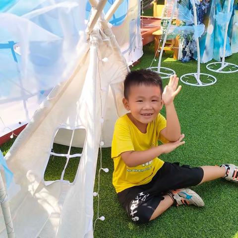 灏景园幼儿园小B班梅耀文小朋友成长记录