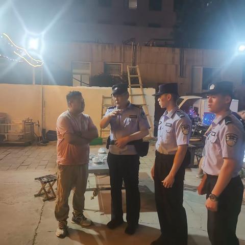 高新区公安分局巡警大队组织辖区综合警务服务站全面推进夏季治安巡查宣防集中统一行动向纵深开展