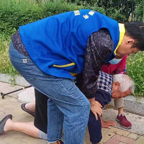 为80岁独居老人找到贴心保姆