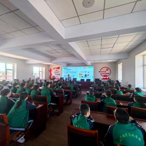 远离校园欺凌·防范帮信犯罪——沽源县人民检察院“金莲花”未检工作室走进小厂镇寄宿制学校开展法律讲堂
