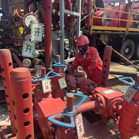 居安思危 真抓实备—中邦石油公司严密组织防喷应急演练