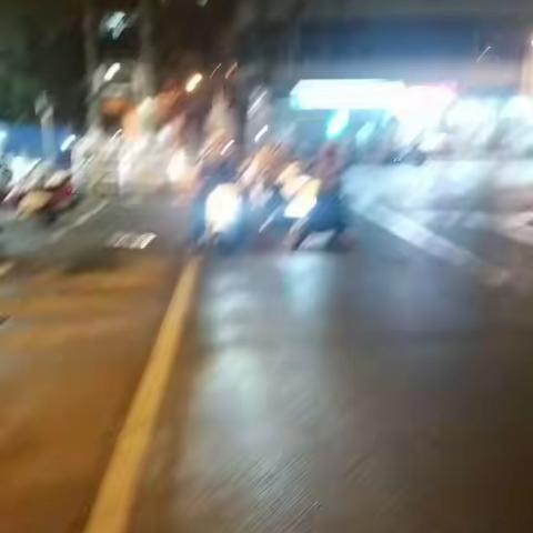 中山社区持续开展烟花爆竹管控宣传巡逻工作