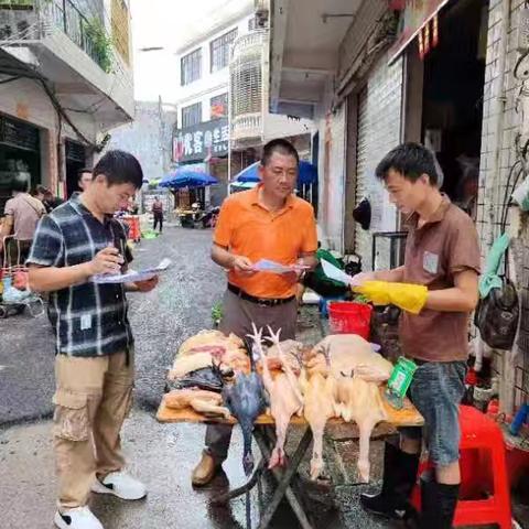 中山社区开展“关于规范农贸市场周边乱摆摊销售农产品”宣传发动疏导工作