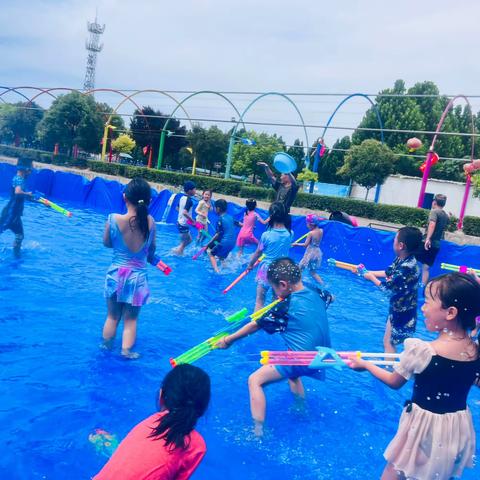 冯特杉青幼儿园，缤纷夏日，泡沫狂欢