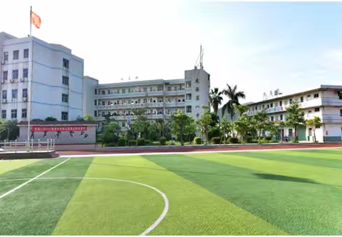 龙海区第八中学2025年秋季七年级新生报名须知