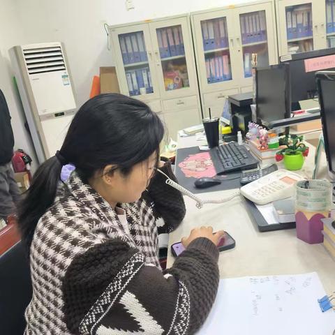 周末不打烊”南二环社区继续开展居民医保缴费宣传