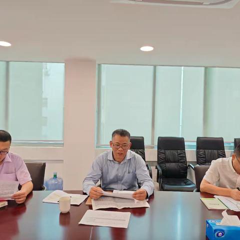 分行党委委员、副行长黄思伟到新丰支行开展二季度业务冲刺调研督导