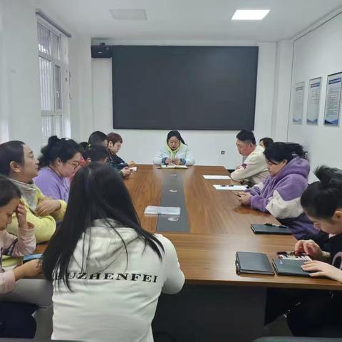 群力街道翠湖社区 开展“学雷锋纪念日”垃圾分类 志愿服务培训活动
