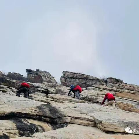 （11月9号周六）约伴攀爬嵩山遇圣峰白石坡～鹰愁崖