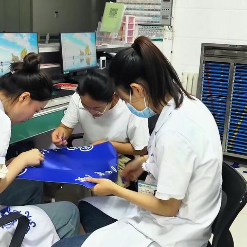 呼吸肾病科7S改造第三天在7S专员的带领下开始一天的工作