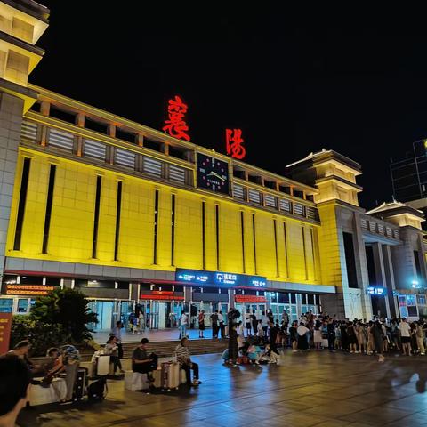 少年初长成，自在恰如风