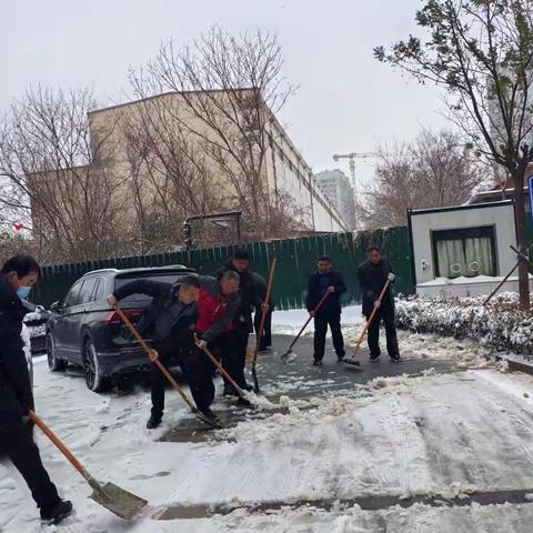 雪落无声，情暖严寒