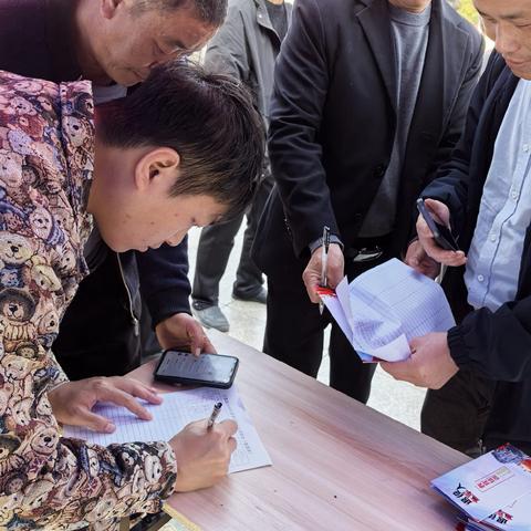 下坪村新时代文明实践站开展春节“政策宣传”招工活动