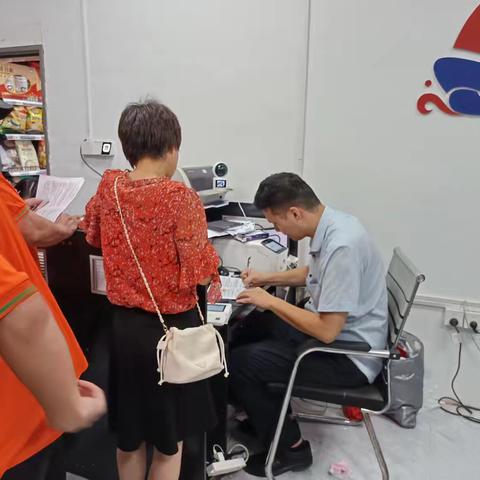 发薪不用愁，工行上门办——人民路支行超市外拓办理工资卡