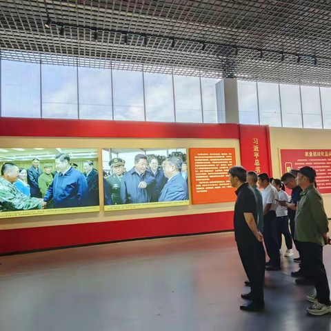 筑牢思想根基 汇聚奋进之力 ——后勤服务中心开展党纪学习主题党日活动