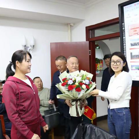 林军同志光荣退休：四十年坚守化作满园春色                       ——后勤服务中心举办温馨欢送会