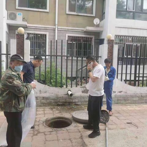 ［北兴25社区］“吹哨报道，为民解忧”管道疏通 解决民生问题