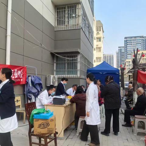 西安市未央区辛家庙街道工业学校社区退役军人服务站开展“情暖老兵军属 健康体检护航”活动