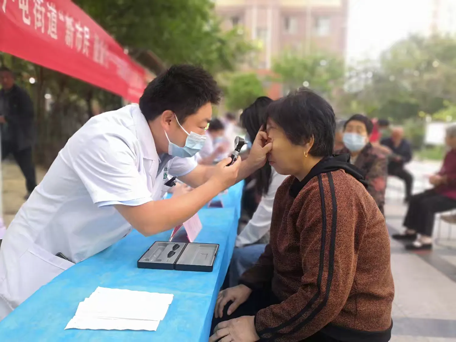 鲁西新区佃户屯街道开展“新市民 健康行”主题宣传活动