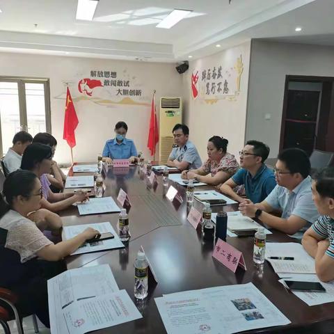 市行政审批服务局召开民营企业服务月包联活动座谈会