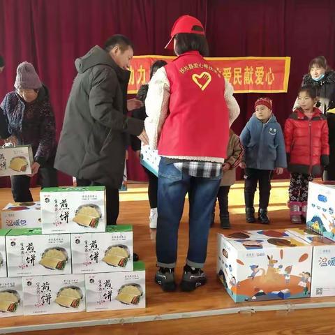 环保分类废旧纺织品回收箱项目介绍