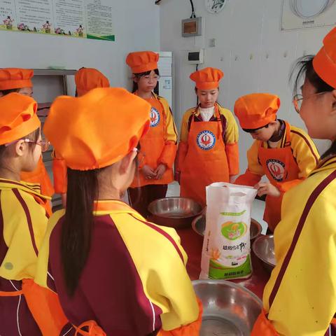 【第33期】巧手蒸馒头——营里学区西平乡学校厨房劳动实践