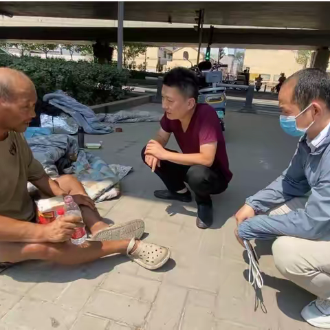 “关爱”行动在继续 | 白马山街道“泉城避风港—警务驿站”关心救助流浪乞讨人员