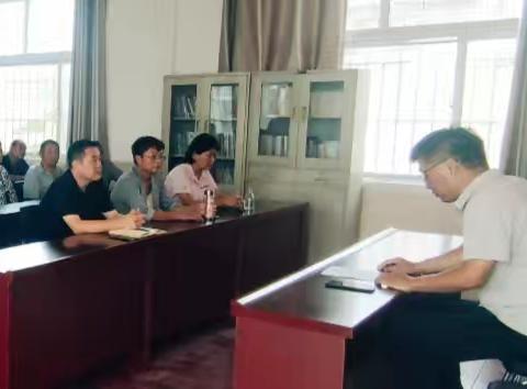 8月27日下午，区人大常委会副主任王凤娟一行到冉堌镇督导“人大述职月”活动开展情况