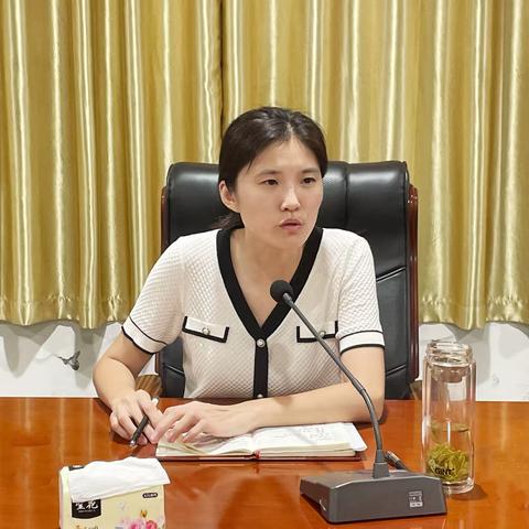9日晚，黄店镇召开党委（扩大）会议