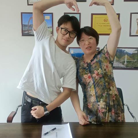 设计事业中心新员工欢迎大会暨“双导师带徒”签约仪式