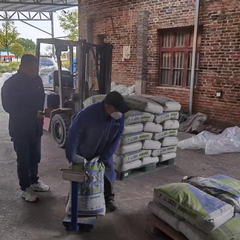 聚焦客户，稳定市场